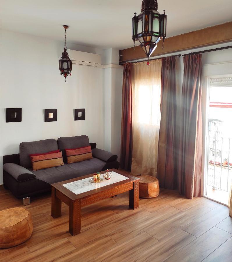 Puerta Real Apartamentos Sevilla Kültér fotó